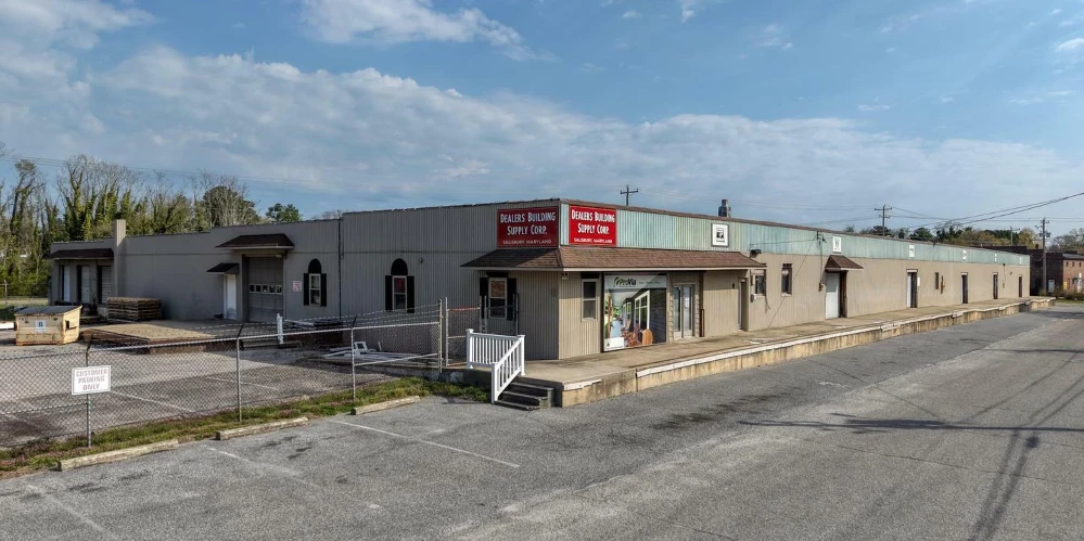 Exceptional Industrial/Flex Warehouse Opportunity