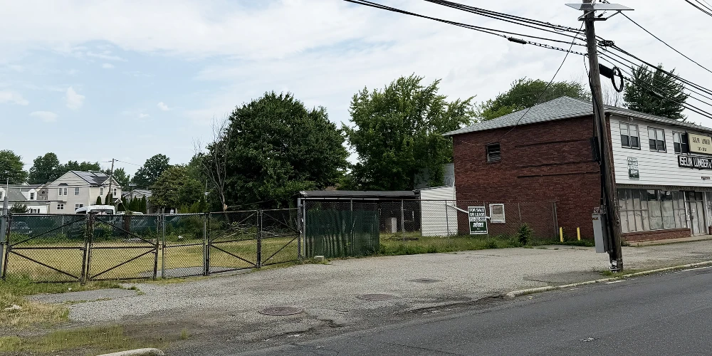 Lumber Yard & Commercial Building For Sale