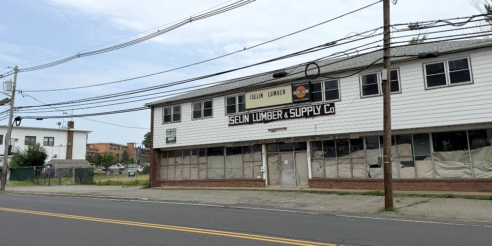 Lumber Yard & Commercial Building For Sale