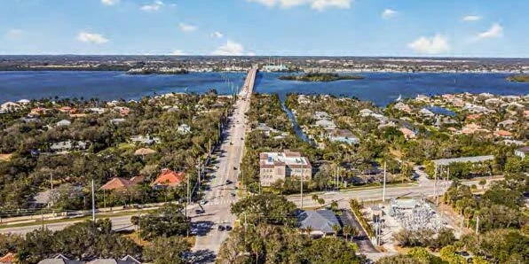 Prominent Beachside Office Space For Lease