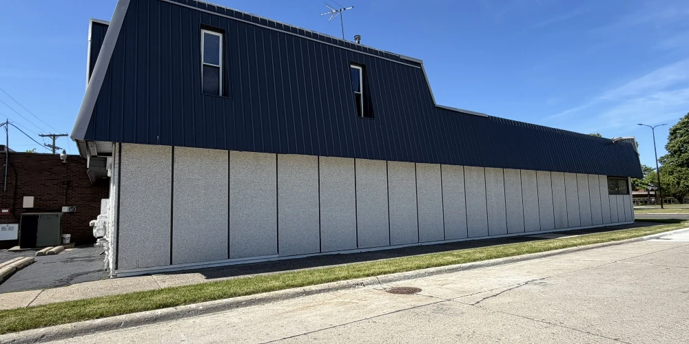 Eastpointe - Single-Tenant Retail/Office Building