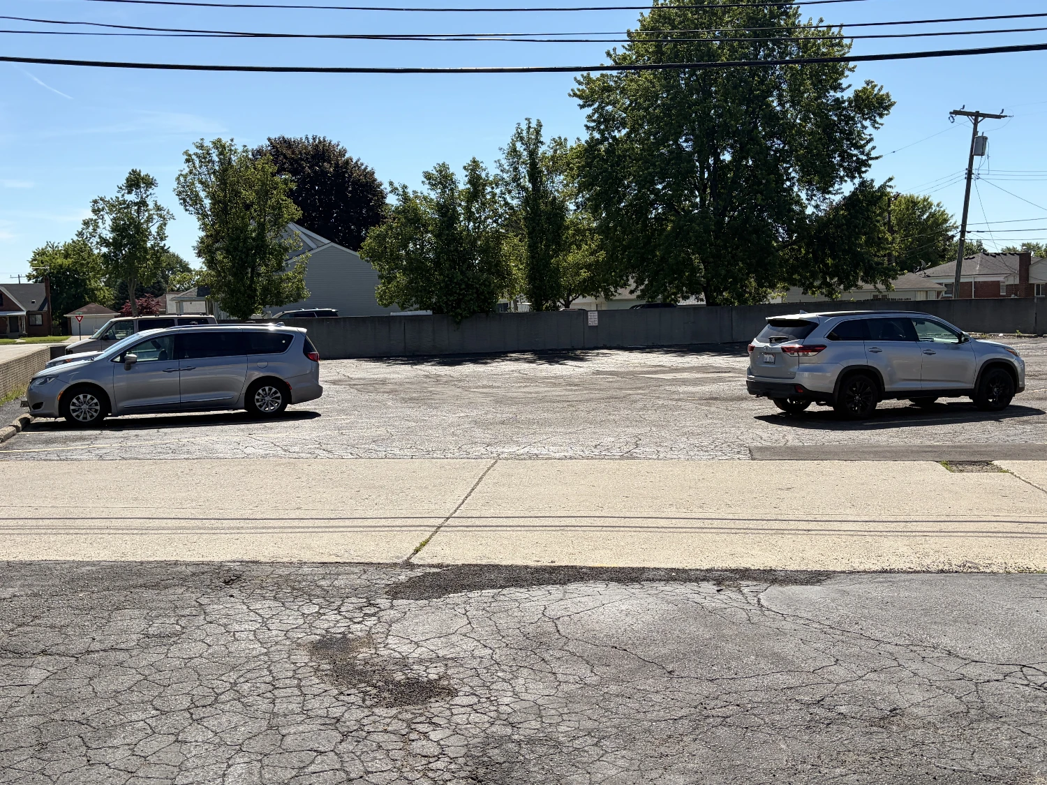 Eastpointe - Single-Tenant Retail/Office Building