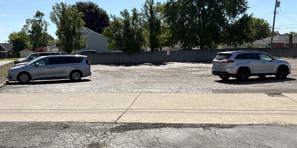 Eastpointe - Single-Tenant Retail/Office Building