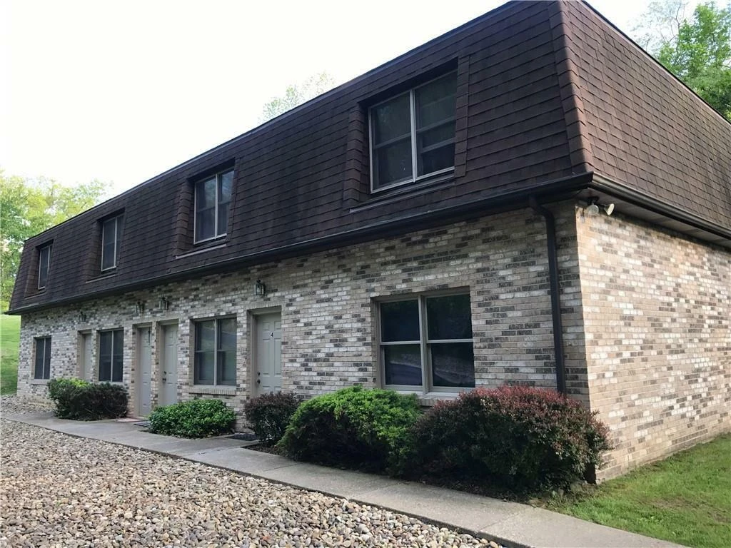 108 Oak Drive, Saxonburg, PA for sale