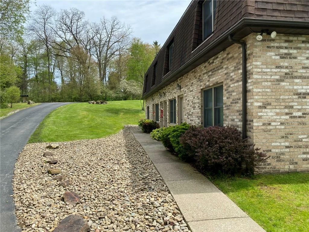 108 Oak Drive, Saxonburg, PA for sale