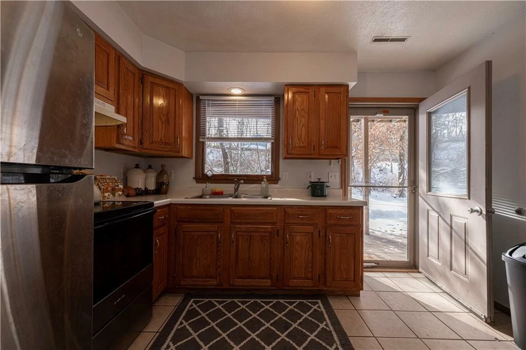 108 Oak Drive, Saxonburg, PA for sale