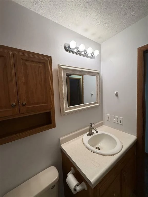 108 Oak Drive, Saxonburg, PA for sale