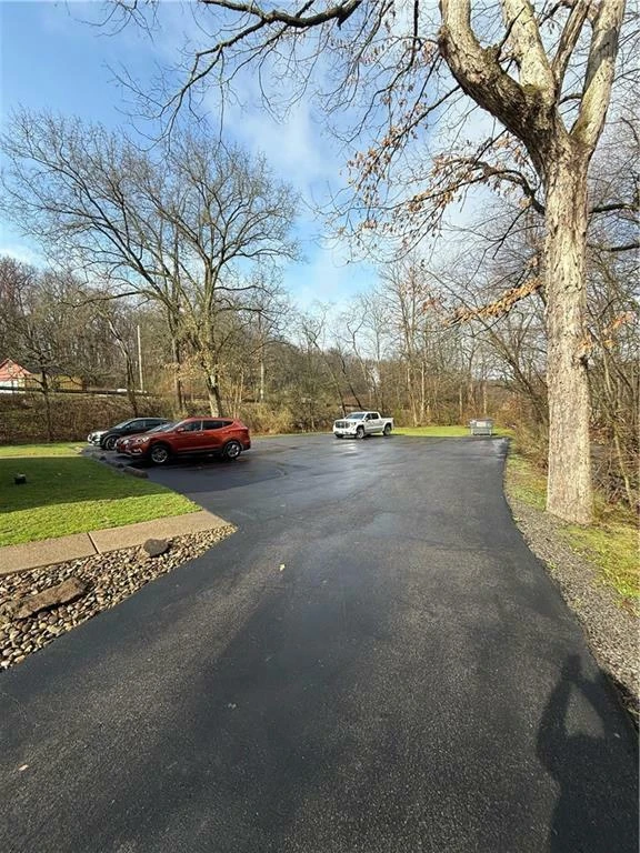 108 Oak Drive, Saxonburg, PA for sale