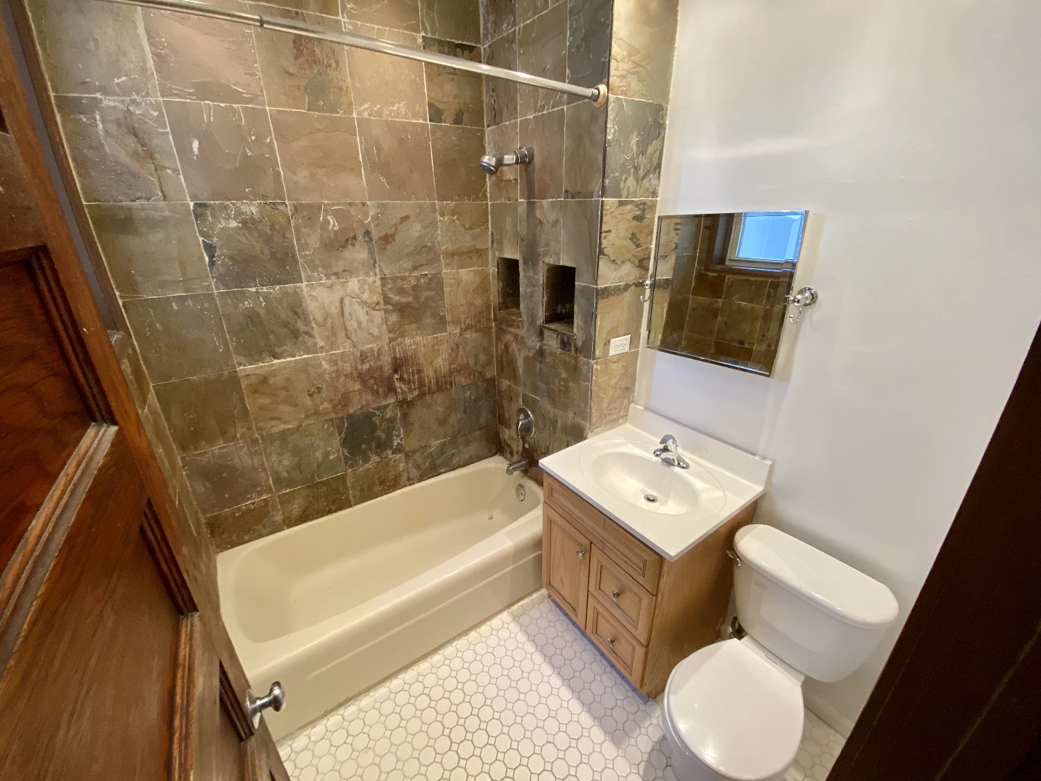 2439 N Seminary - 3-Unit Multi-Family Investment Opportunity in Lincoln Park