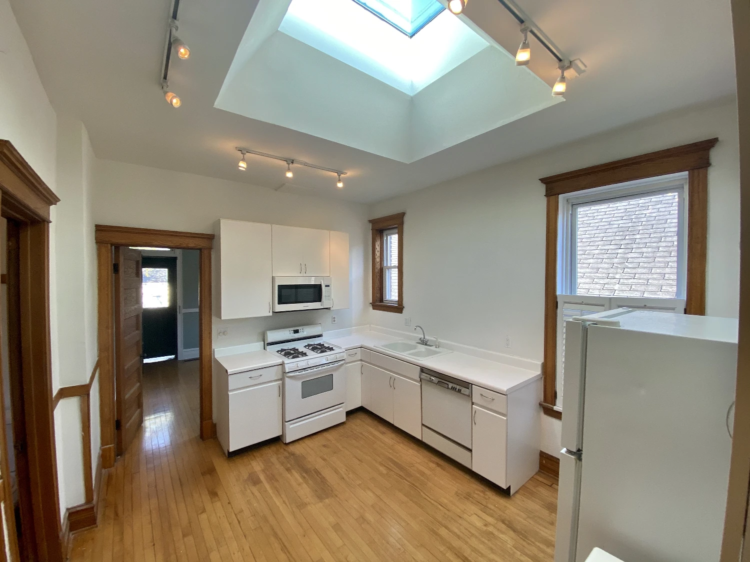 2439 N Seminary - 3-Unit Multi-Family Investment Opportunity in Lincoln Park