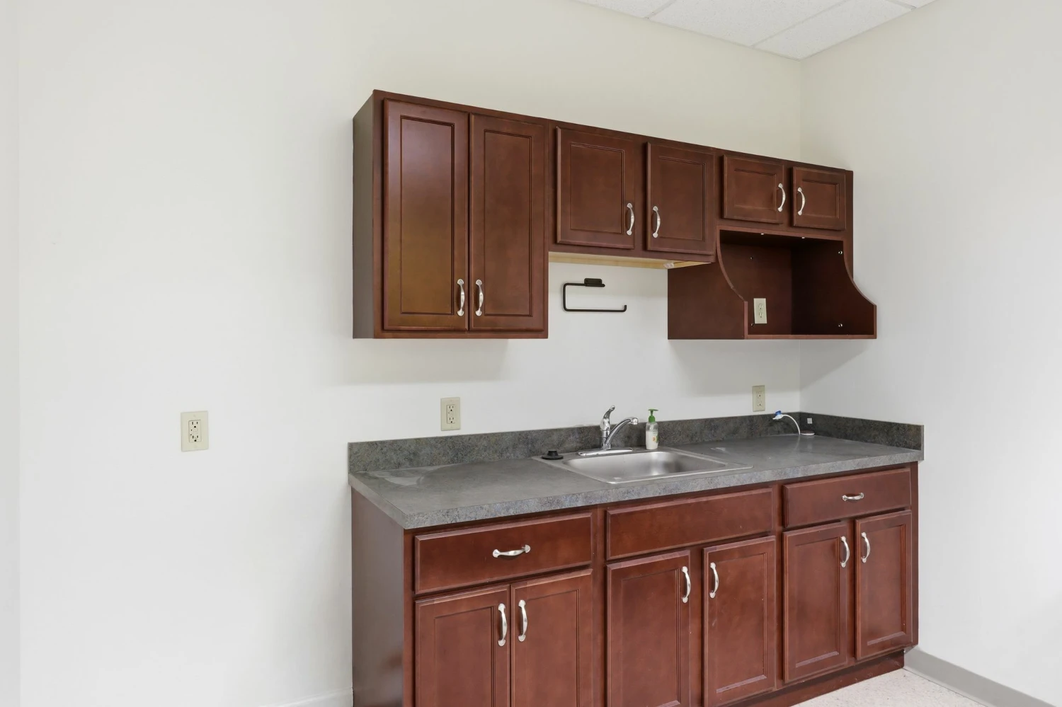 7910 Rae Blvd, Victor, NY for sale