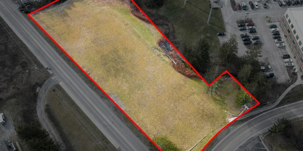 215 Northgate Dr, Warrendale, PA for sale