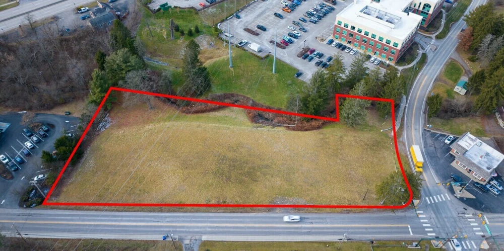 215 Northgate Dr, Warrendale, PA for sale
