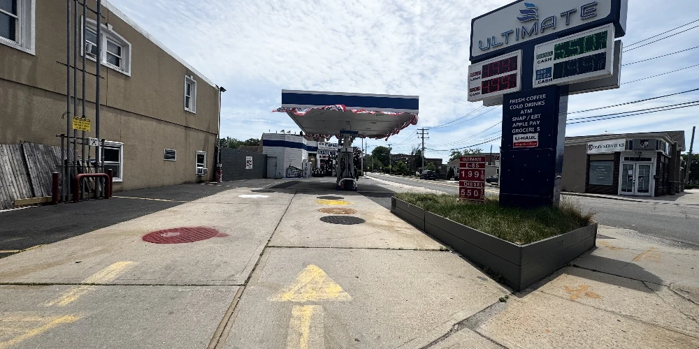 270 W Main Street - Gas Station For Sale