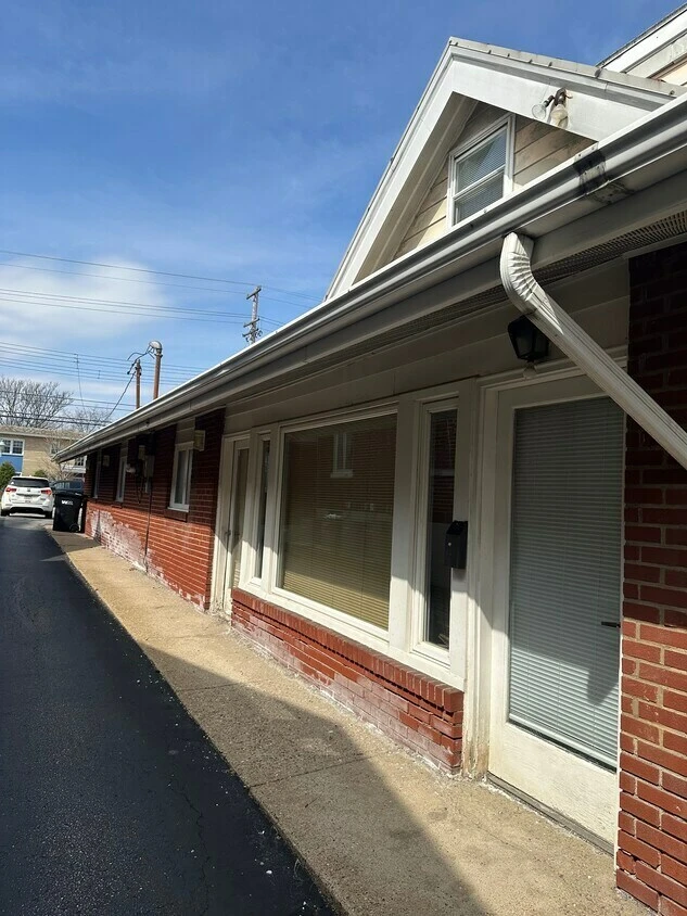 978 Perry Hwy, Pittsburgh, PA for sale
