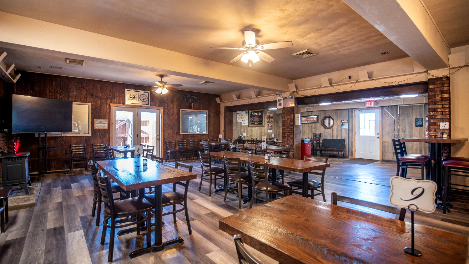 Blue Collar Tavern