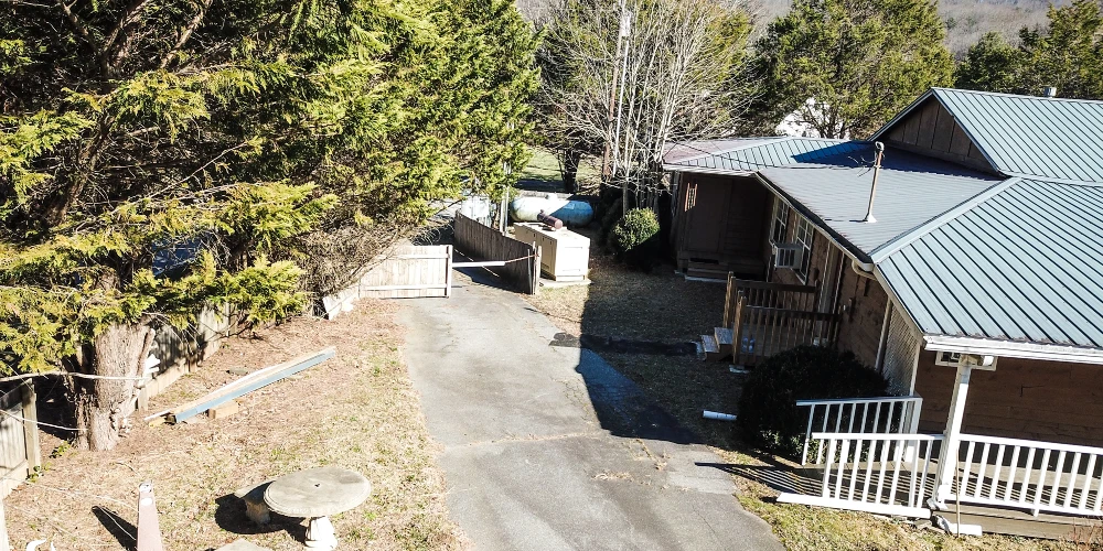 Former Personal Care Facility with Conversion Potential | ±12,037 SF