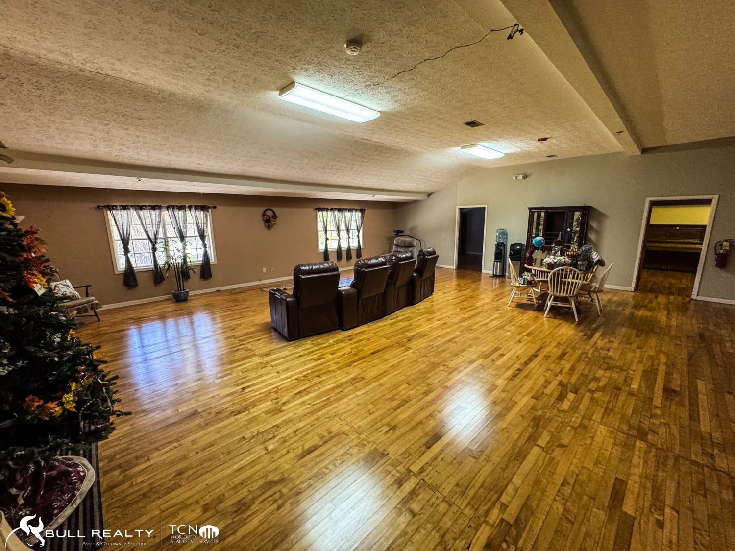 Former Personal Care Facility with Conversion Potential | ±12,037 SF