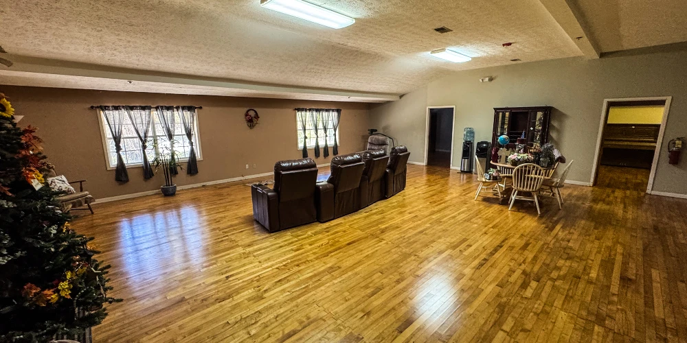 Former Personal Care Facility with Conversion Potential | ±12,037 SF