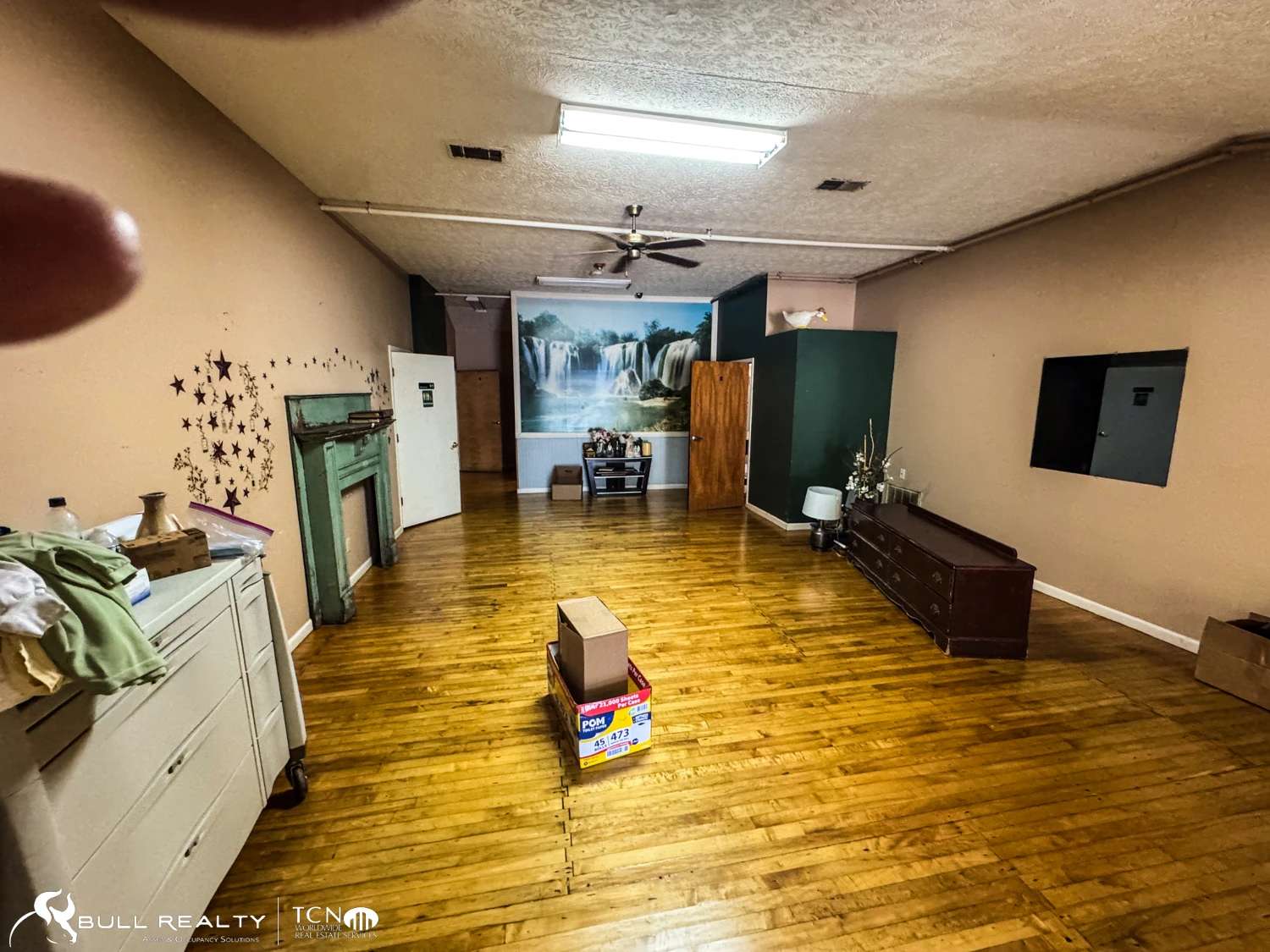 Former Personal Care Facility with Conversion Potential | ±12,037 SF
