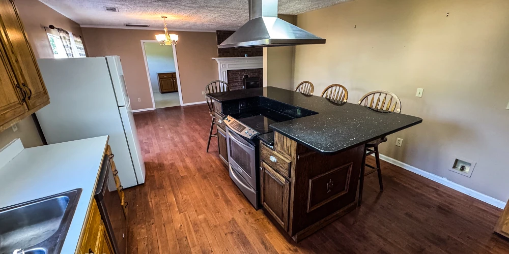 Former Personal Care Facility with Conversion Potential | ±12,037 SF