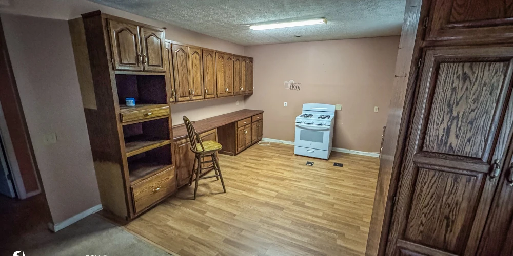 Former Personal Care Facility with Conversion Potential | ±12,037 SF