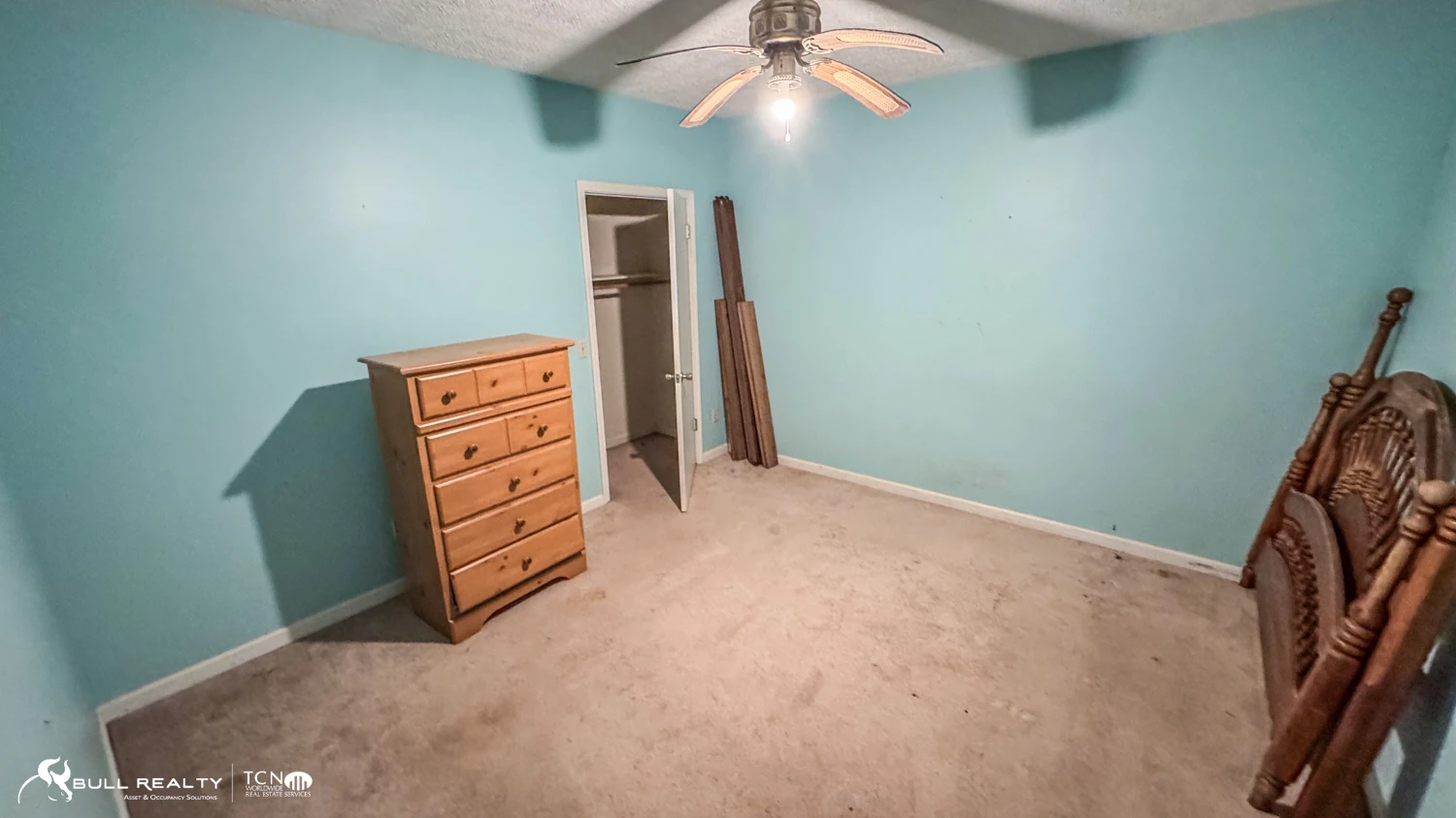 Former Personal Care Facility with Conversion Potential | ±12,037 SF