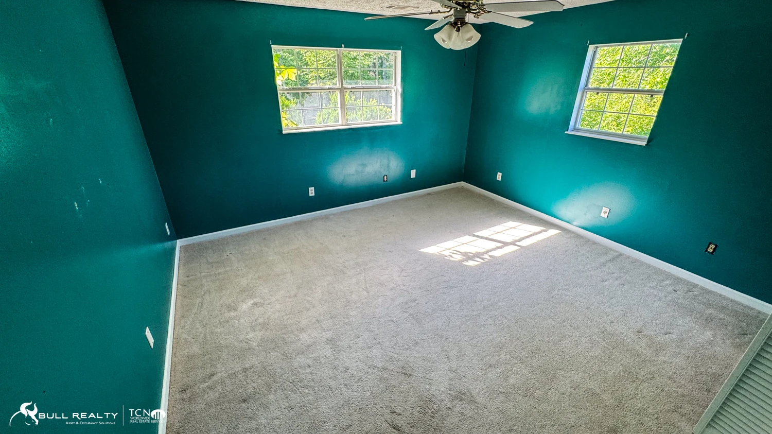 Former Personal Care Facility with Conversion Potential | ±12,037 SF