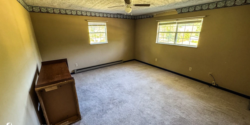 Former Personal Care Facility with Conversion Potential | ±12,037 SF