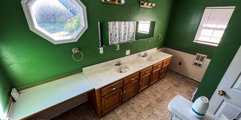 Former Personal Care Facility with Conversion Potential | ±12,037 SF