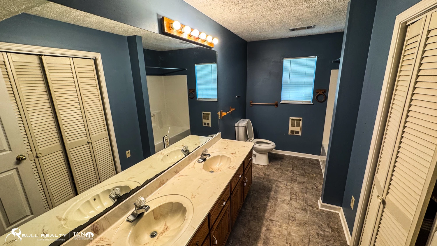 Former Personal Care Facility with Conversion Potential | ±12,037 SF