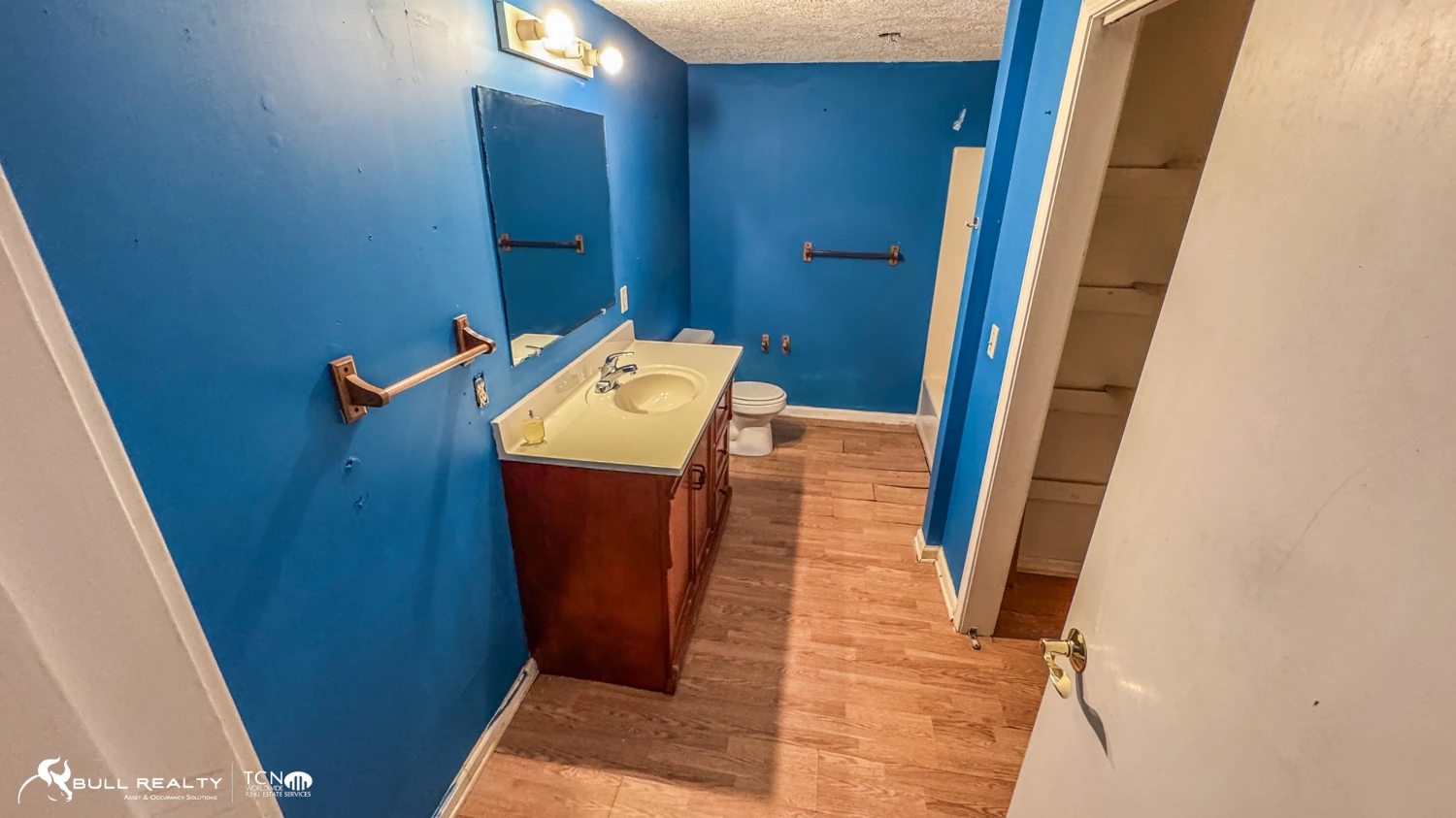 Former Personal Care Facility with Conversion Potential | ±12,037 SF