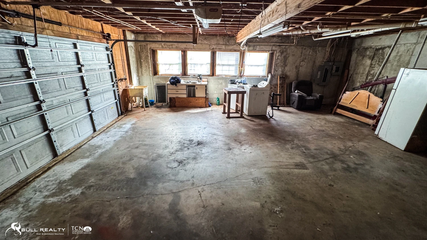 Former Personal Care Facility with Conversion Potential | ±12,037 SF