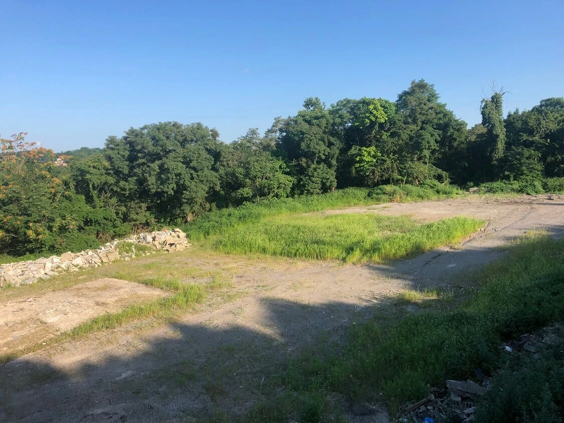 1047 Perry Hwy, Pittsburgh, PA for sale