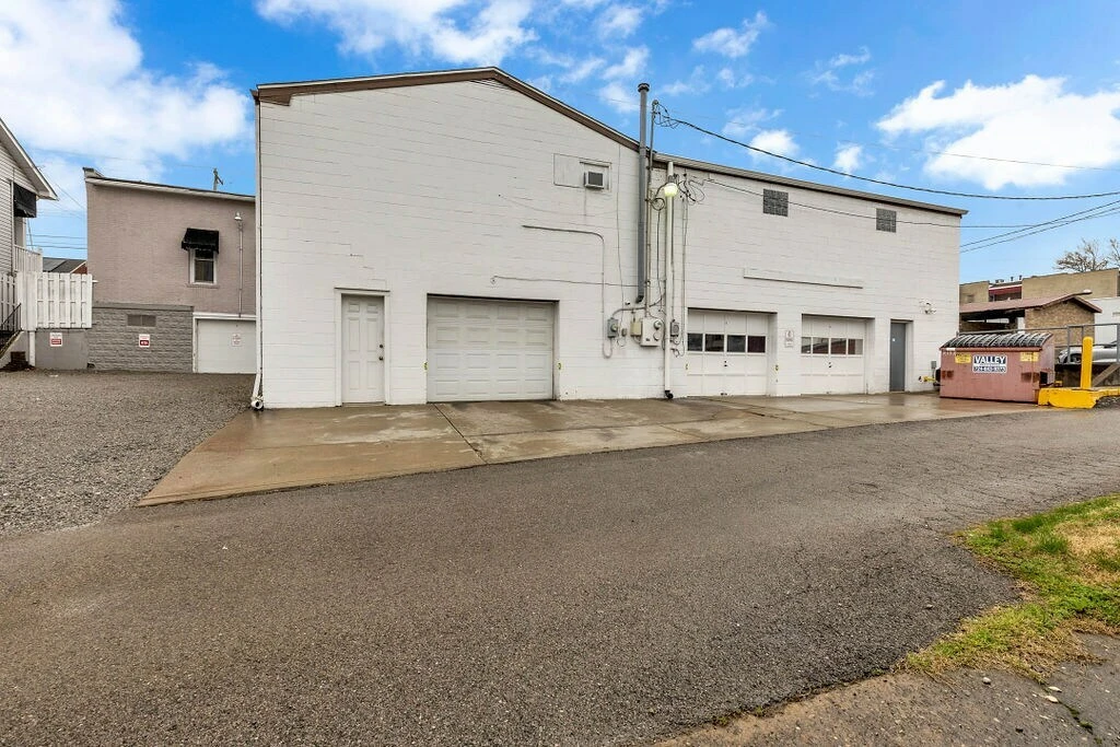 3410 4th Ave, Beaver Falls, PA for sale