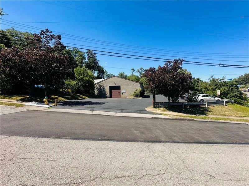 560 Hoover Rd, Pittsburgh, PA for sale