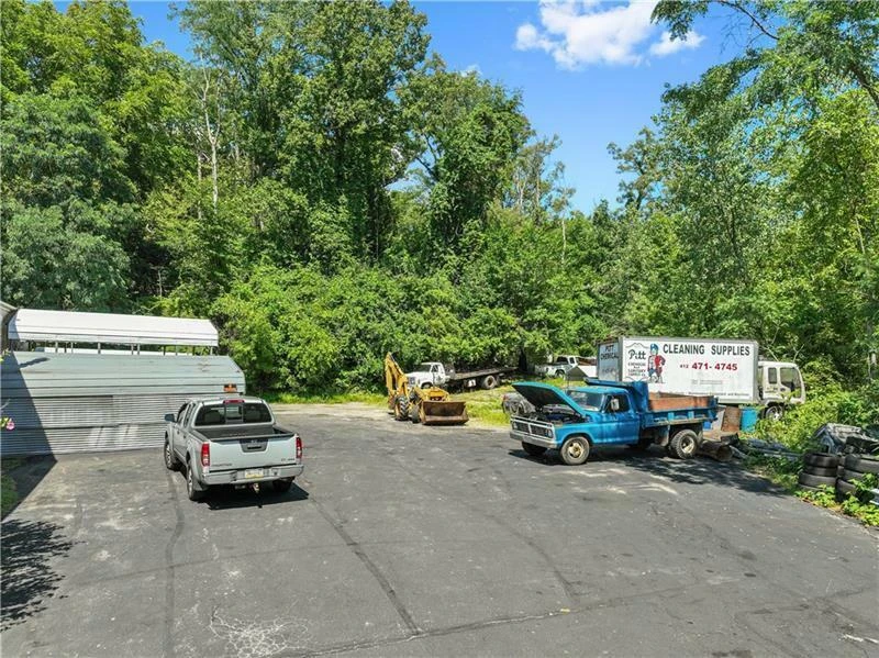 560 Hoover Rd, Pittsburgh, PA for sale