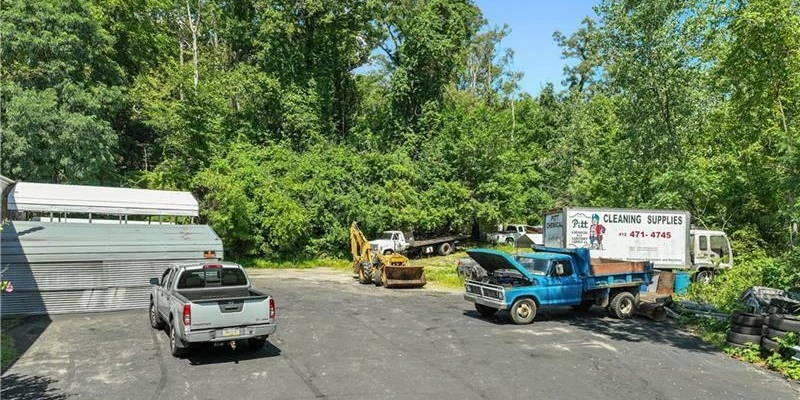 560 Hoover Rd, Pittsburgh, PA for sale