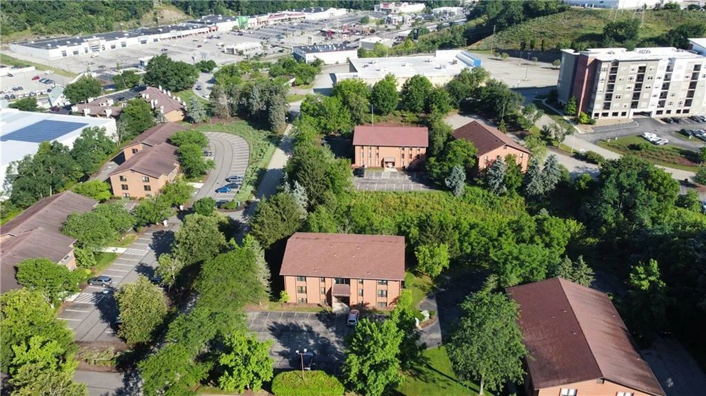 McKnight East Professional Office