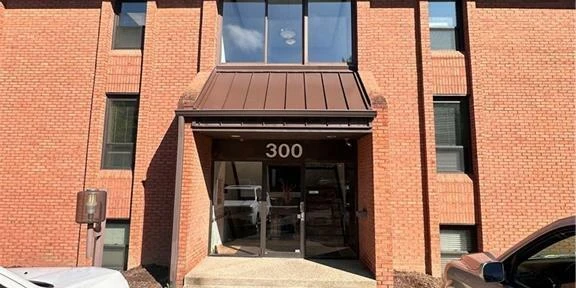 McKnight East Professional Office