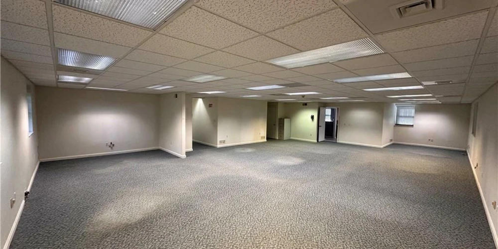 McKnight East Professional Office
