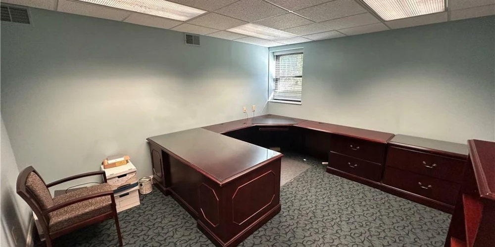 McKnight East Professional Office