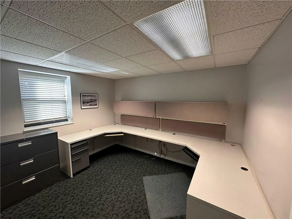 McKnight East Professional Office
