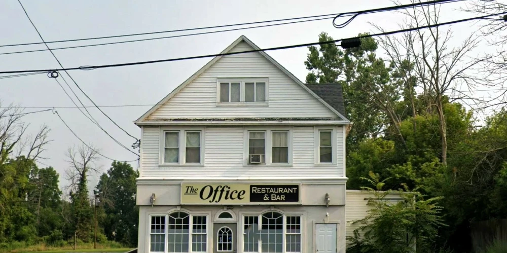 2319 Niagara Falls Blvd - 3,096± SF Retail / Restaurant Space – Former Pizzeria & Sports Bar