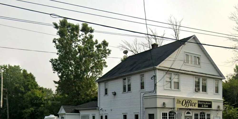 2319 Niagara Falls Blvd - 3,096± SF Retail / Restaurant Space – Former Pizzeria & Sports Bar
