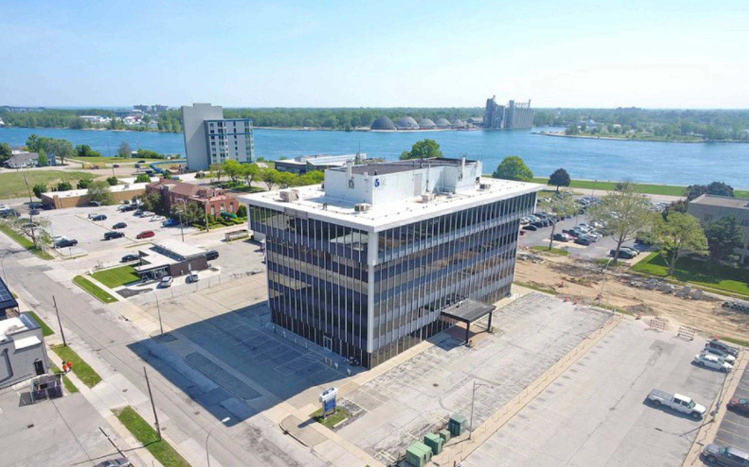 511 Fort St, Port Huron, MI for sale