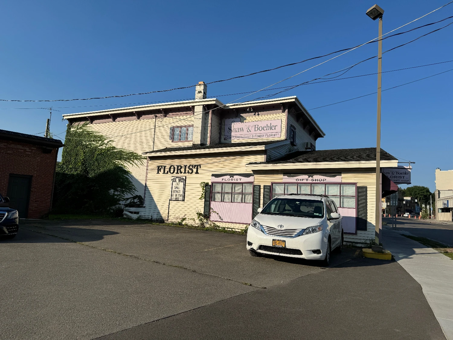 Mixed Use Retail Building