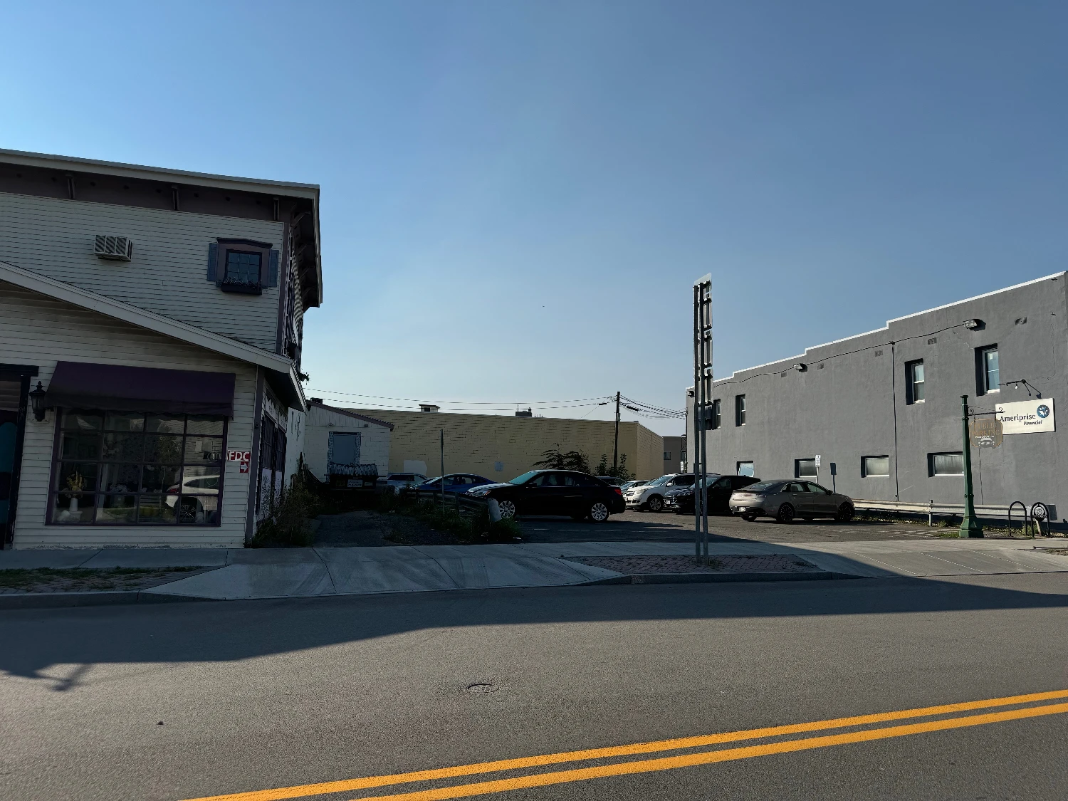 Mixed Use Retail Building
