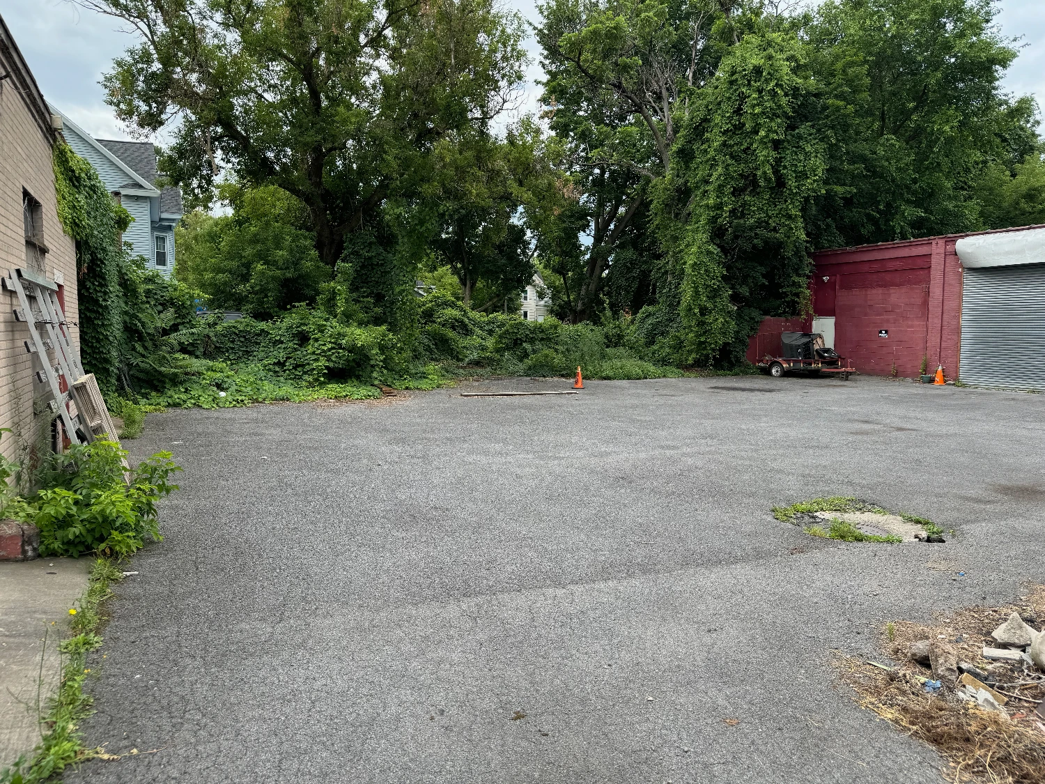 Syracuse Mixed-Use Corner Building – Retail Income + Residential Conversion