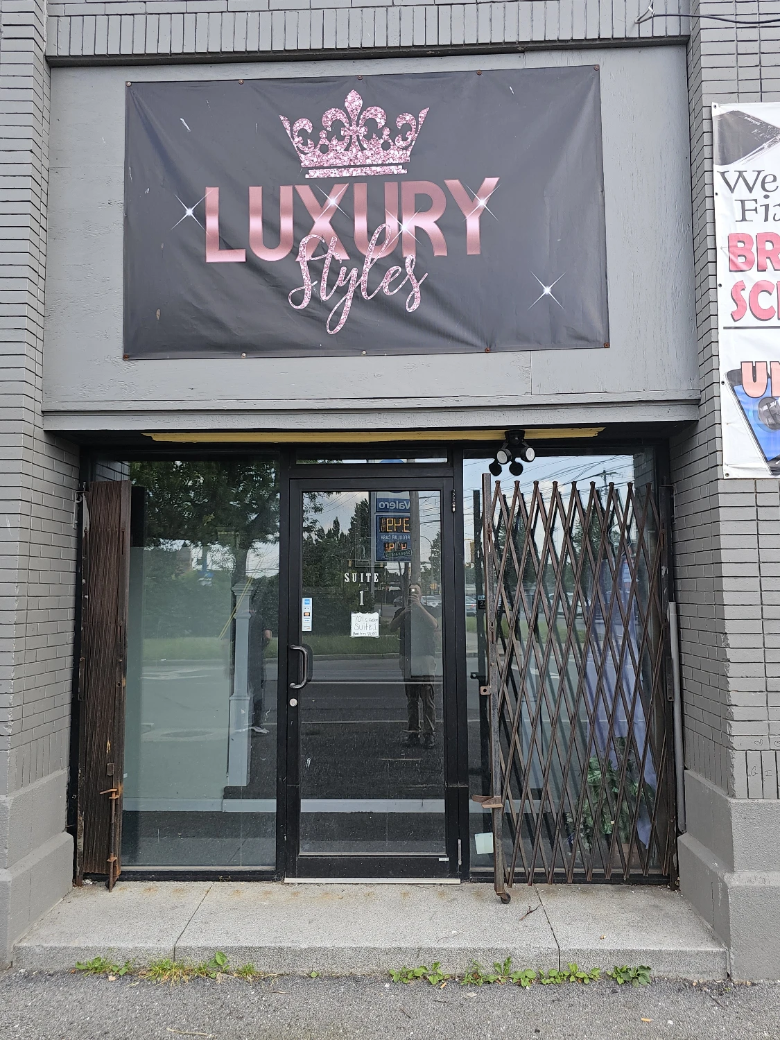 Syracuse Mixed-Use Corner Building – Retail Income + Residential Conversion